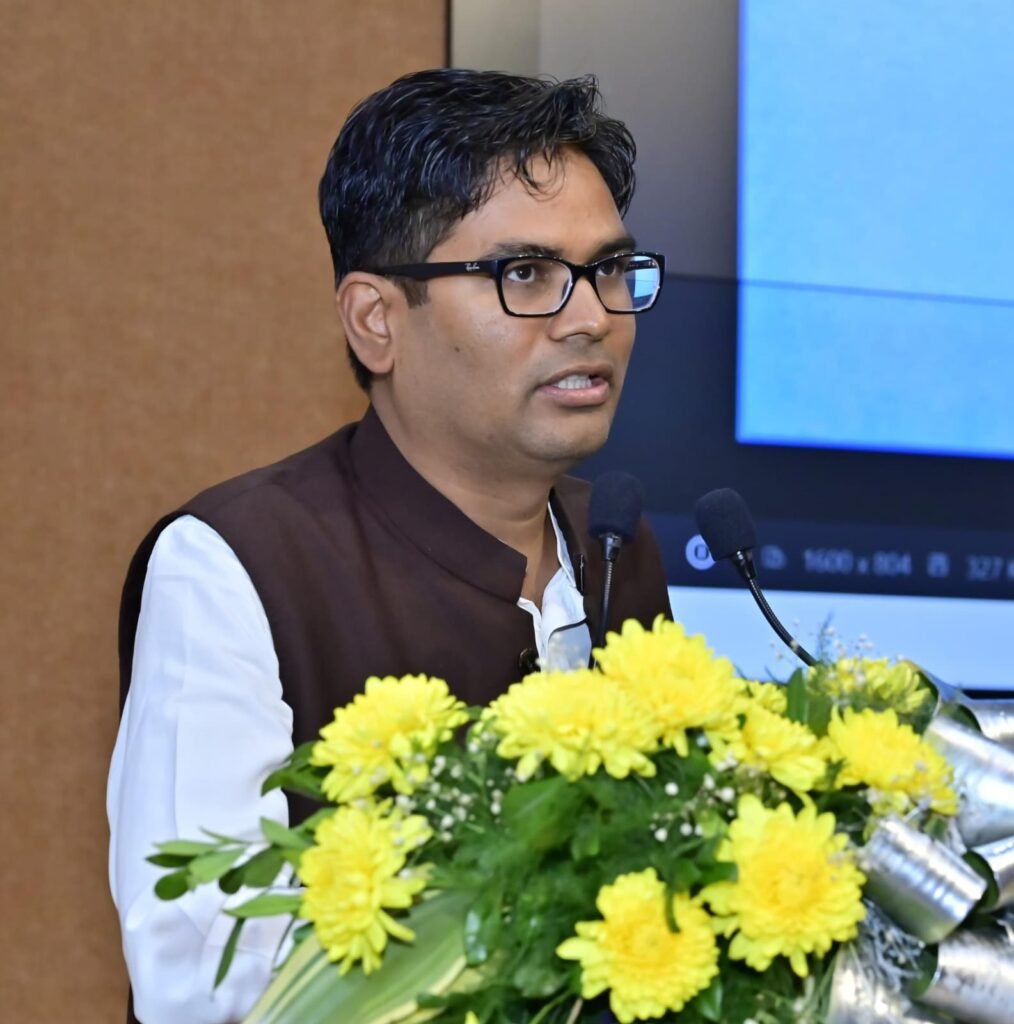 मुख्यमंत्री श्री विष्णुदेव साय के नेतृत्व में बैंकिंग सेवाओं के विस्तार के लिए राज्य सरकार सजग : वित्त मंत्री श्री चौधरी