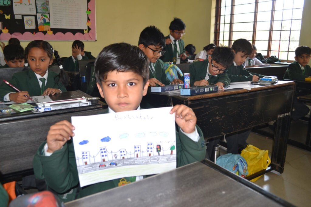 36 वॉ राष्ट्रीय सड़क सुरक्षा माह 2025 के कार्यक्रम के तहत DPS स्कूल लछनपुर जांजगीर में यातायात पुलिस जांजगीर द्वारा यातायात जागरूकता कार्यक्रम आयोजित करते हुए रंगोली, ड्रॉइंग पेंटिंग प्रतियोगिता का आयोजन किया गया