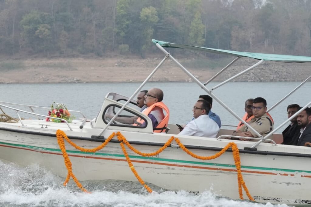 राज्यपाल श्री रमेन डेका ने पर्यटन स्थल बुका का किया भ्रमण
