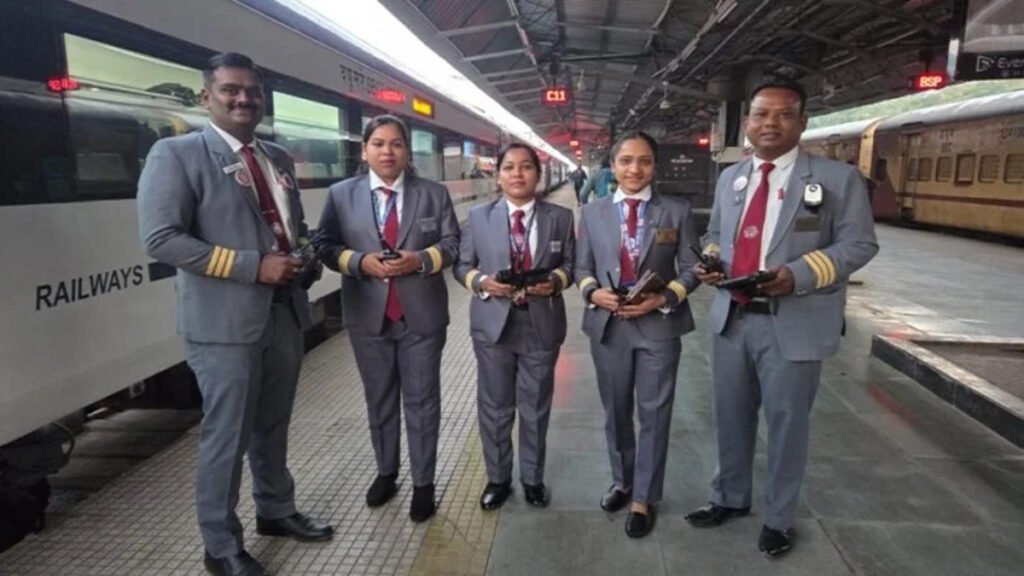 New Beginning of Railways : वंदे भारत एक्सप्रेस में महिला टीसी की तैनाती