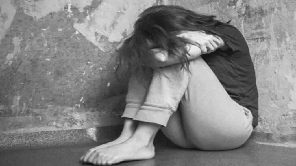 बालोद में रिश्तों को शर्मसार करने वाली वारदात: मौसी के देवर ने युवती का अश्लील वीडियो बनाकर किया ब्लैकमेल, न मानने पर इंस्टाग्राम पर किया वायरल