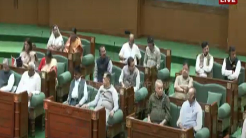 छत्तीसगढ़ विधानसभा LIVE : प्रदेश की आर्थिक दिशा तय करेगा बजट सत्र, सदन में सियासी हलचल तेज