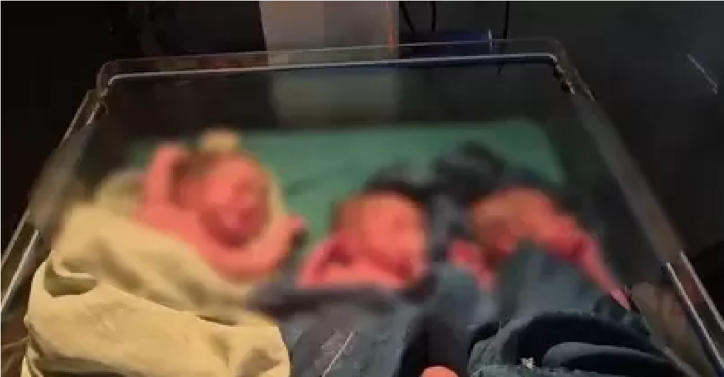 Balrampur Triplets Birth : बलरामपुर में महिला ने एक साथ तीन बच्चों को दिया जन्म, परिवार में खुशी