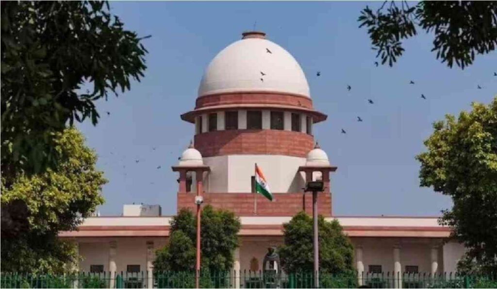 CG BREAKING NEWS : नगर सेना जवानों को अब मिलेगा कांस्टेबल जैसा वेतन, सुप्रीम कोर्ट का आदेश CG BREAKING NEWS