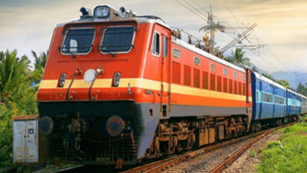 Railways’ big gift on Navratri : चैत्र नवरात्रि में भक्तों के लिए खुशखबरी’ डोंगरगढ़ में 10 एक्सप्रेस ट्रेनों का होगा विशेष ठहराव