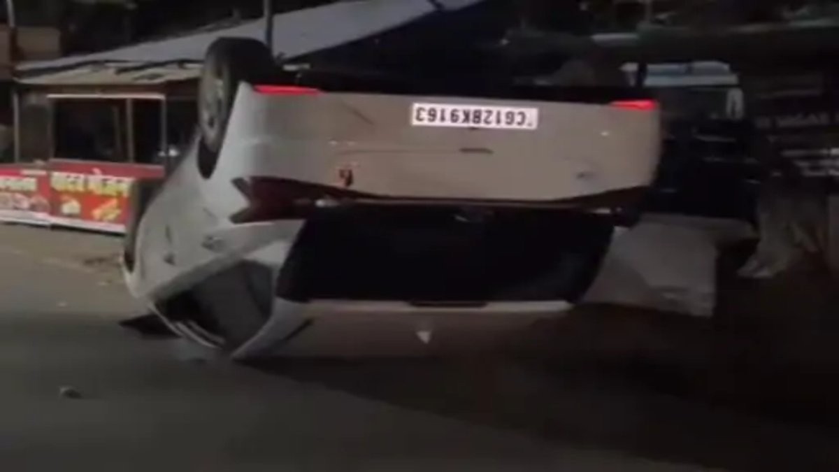 CG Accident : नशे ने ली करवट’ पलटी कार और थार से भिड़ंत में 5 घायल, मचा हड़कंप