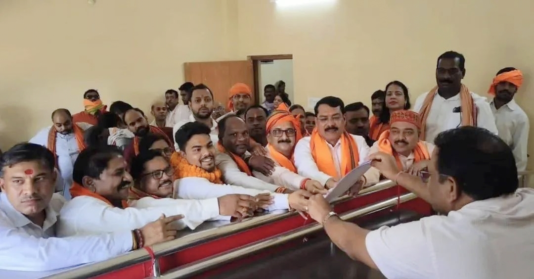 दीपका में भाजपा का दमदार शक्ति प्रदर्शन, ऋषिकांत सिदार के नामांकन में उमड़ी भीड़