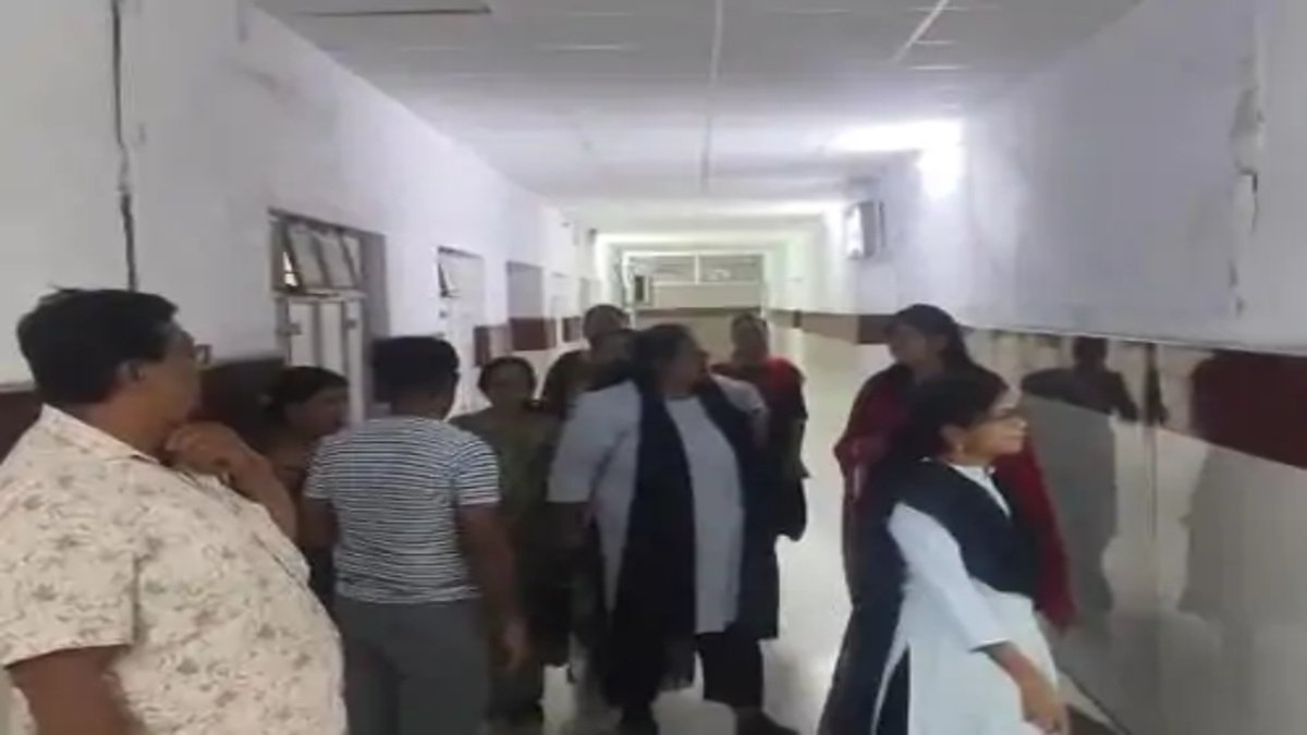 CG News : नेहरू शताब्दी चिकित्सालय में संडे ड्यूटी को लेकर हंगामा, कर्मचारियों ने ठप किया काम