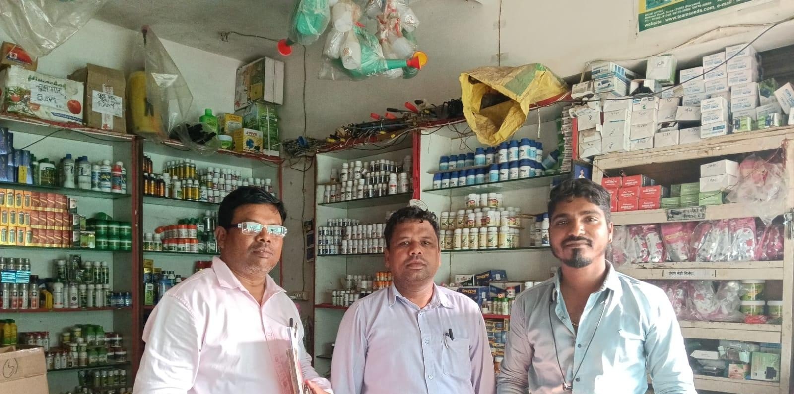 कोरबा जिले में खाद दुकानों पर कृषि विभाग की ताबड़तोड़ कार्रवाई, नियम उल्लंघन पर दुकानें सील व नोटिस जारी