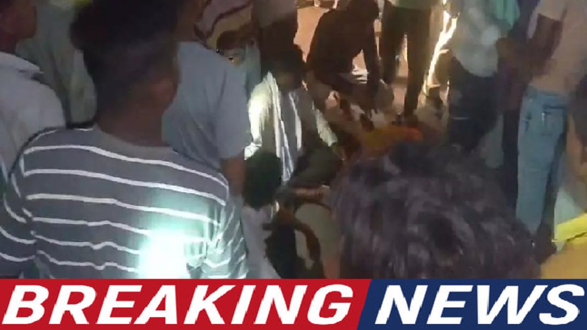 CG NEWS : सड़क हादसे के बाद भड़का गुस्सा’ ग्रामीणों ने एंबुलेंस और 112 वाहन में की जमकर तोड़फोड़