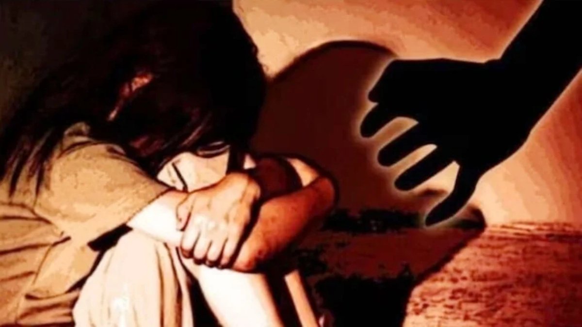 CG CRIME : कोंडागांव में सनसनी’ 8 साल की बच्ची से दुष्कर्म के आरोप में पिता पुलिस की गिरफ्त में