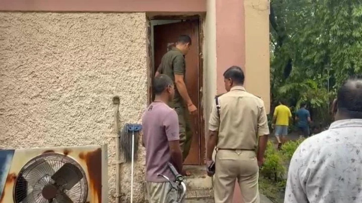 कोरबा के LIC कार्यालय में सुरक्षाकर्मी की मौत, मौके से कुछ सामग्री जब्त