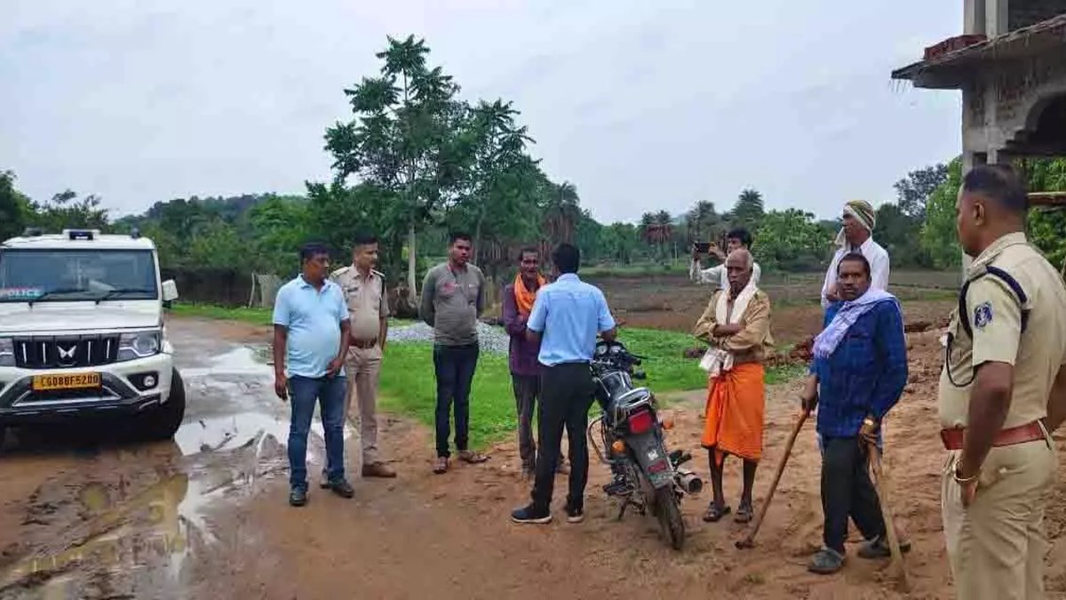 CG Crime News : कलयुगी बेटे का खौफनाक कृत्य, टंगिया से वार कर मां की ली जान, आरोपी गिरफ्तार
