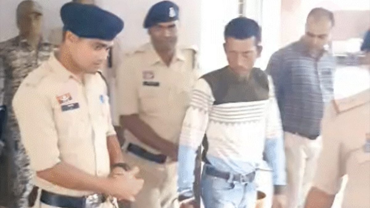 CG Crime News : बेमेतरा में दिल दहला देने वाली वारदात’ हत्या के बाद शव के साथ कथित दुष्कर्म, नदी में फेंके गए शव के टुकड़े