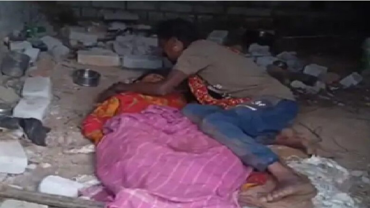 CG Murder : शराब को लेकर हुआ विवाद, पत्नी की डंडों से पिटाई कर पति ने ली जान