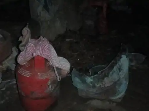 रामनगर बस्ती में गैस सिलेंडर फटा, मकान की दीवारें और छत उड़ीं