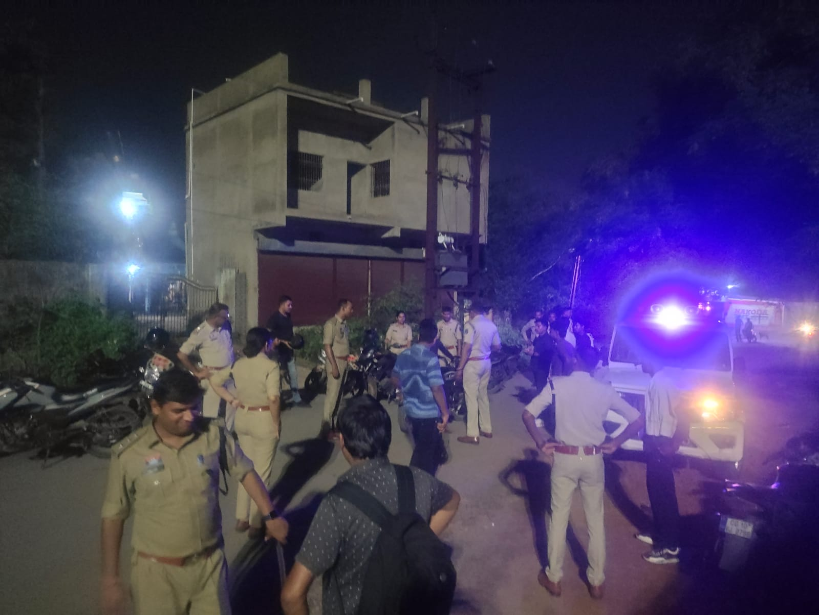 पंप हाउस कॉलोनी में हुई मारपीट एवं गुंडागर्दी की घटना में शामिल आरोपियों के विरुद्ध हत्या का प्रयास में बीएनएस की धारा 109 सहित वैधानिक कार्यवाही जारी