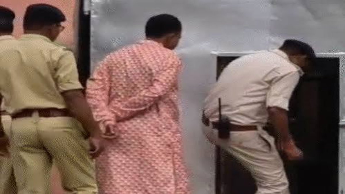 CG News : जगदलपुर सेंट्रल जेल बना शादी का गवाह, रेप केस वाले युवक-युवती ने कोर्ट की अनुमति से लिए सात जन्मों के वचन