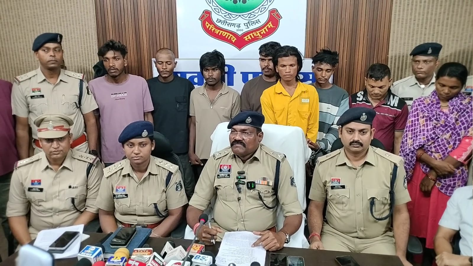 सक्ती पुलिस ने सुलझाई अंधे कत्ल की गुत्थी: प्रेम प्रसंग बना हत्या की वजह, 4 लाख की सुपारी देकर कराई गई महिला की हत्या, 9 आरोपी गिरफ्तार