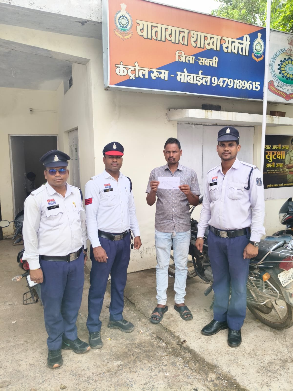 शराब पीकर वाहन चलाने वाले चालक पर 10,000 रुपये का जुर्माना
