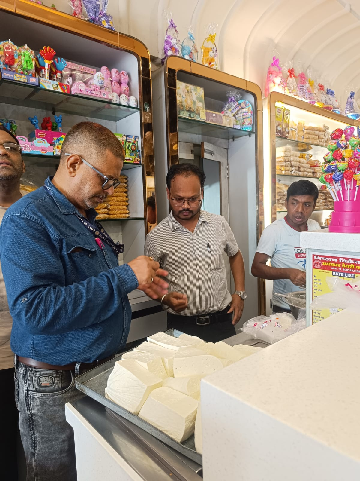 पूरे प्रदेश में नकली/एनालॉग पनीर पर प्रतिबंध के बाद कोरबा में सघन जांच अभियान शुरू