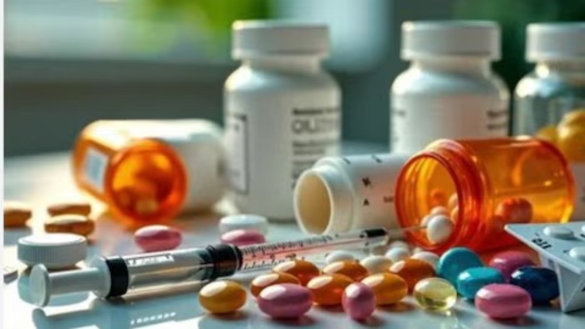 Medicine Price Cut : जेब पर कम पड़ेगा इलाज का बोझ’ शुगर, हार्ट और BP की 23 जरूरी दवाओं के दाम घटे, देखें पूरी सूची