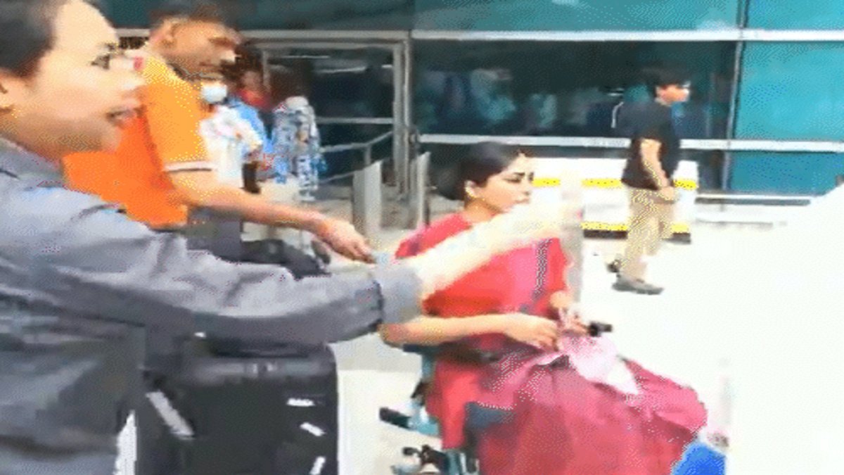 Air India फ्लाइट में खौफनाक पल, 4 सेकेंड तक पायलट के कमांड का नहीं हुआ असर