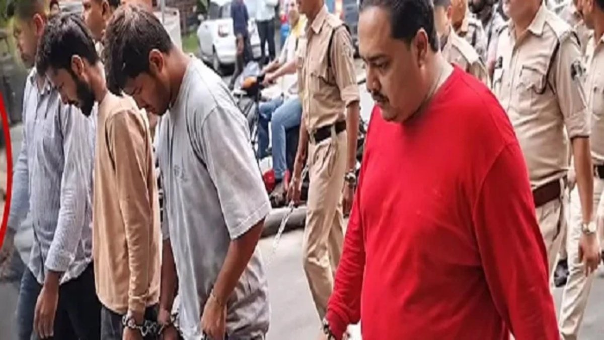 CG BREAKING : खपरगंज-मसानगंज हिंसा केस में 4 गिरफ्तार, आरोपियों का पुलिस ने सुरक्षा घेरे में निकाला जुलूस