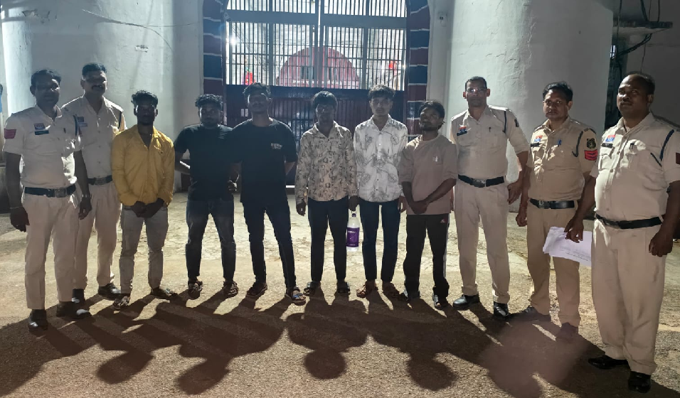 *गणेश उत्सव को लेकर कोरबा पुलिस का विशेष अभियान — बदमाशों, अवैध शराब एवं वारंटियों पर लगातार कार्रवाई*