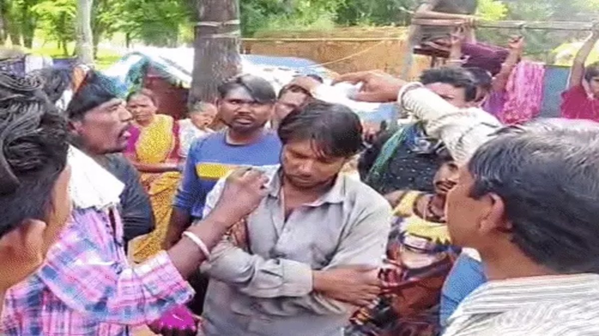 CG News : धर्म परिवर्तन के 4 साल बाद परिवार ने हिंदू धर्म में लौटने की जताई इच्छा, अंतिम संस्कार पर था विवाद