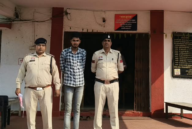 * नाबालिग से अनाचार के मामले में फरार आरोपी गिरफ्तार, मुलमुला पुलिस ने सारंगढ़ -बिलाईगढ़ जिले से दबोचा
